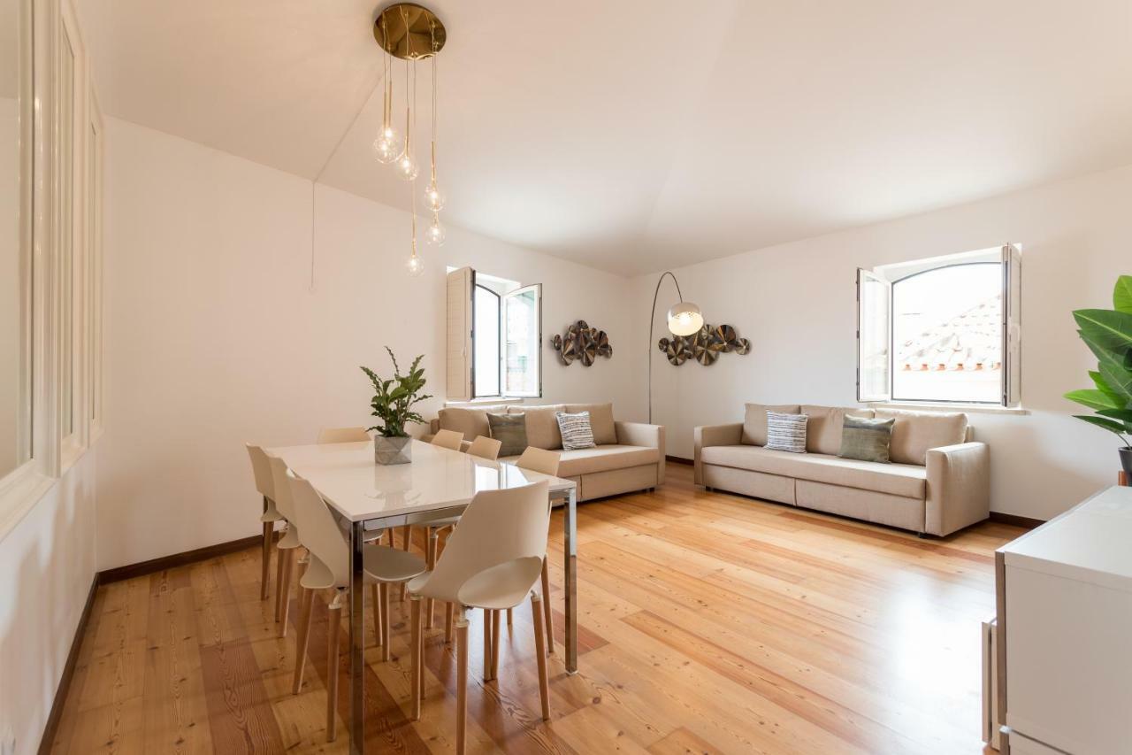 Alfama Modern Two-bedroom W/ River View And Parking - By Lu Holidays Lejlighed