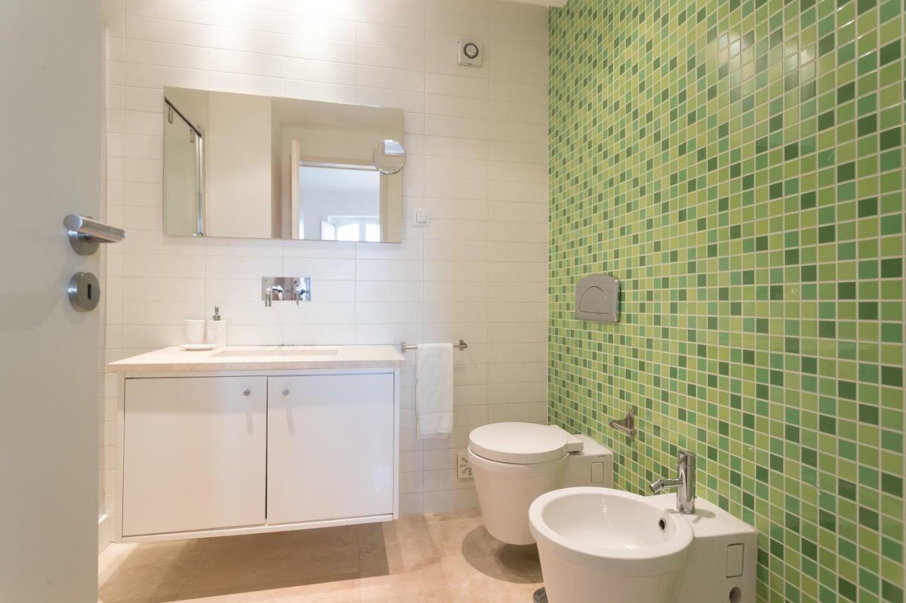 Alfama Modern Two-bedroom W/ River View And Parking - By Lu Holidays Lejlighed *